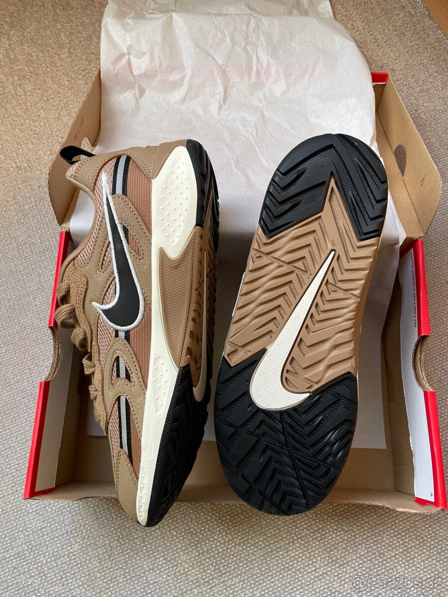 Nike Jam - dámské tenisky - 2