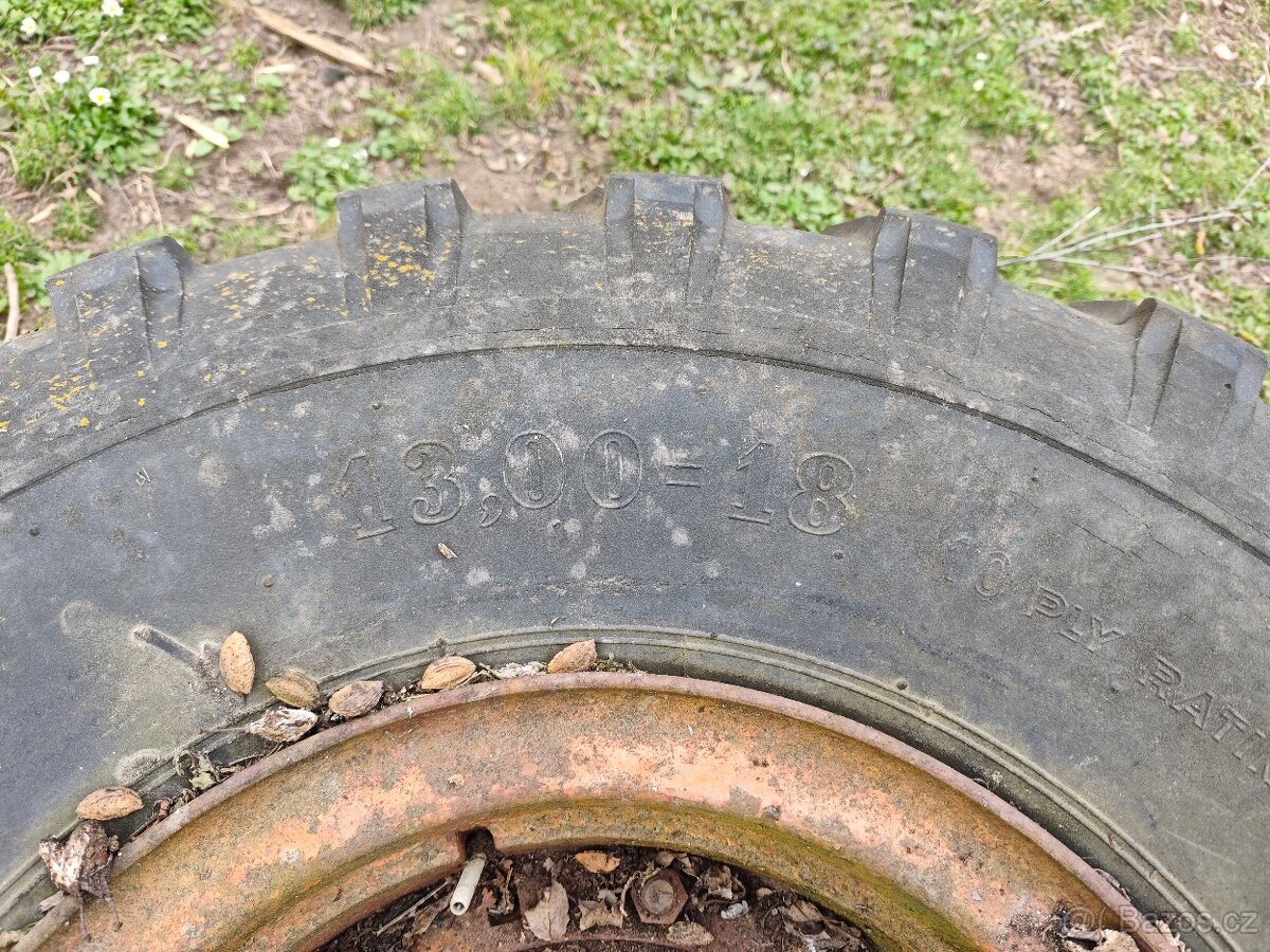 Pneu 13/18 - 2