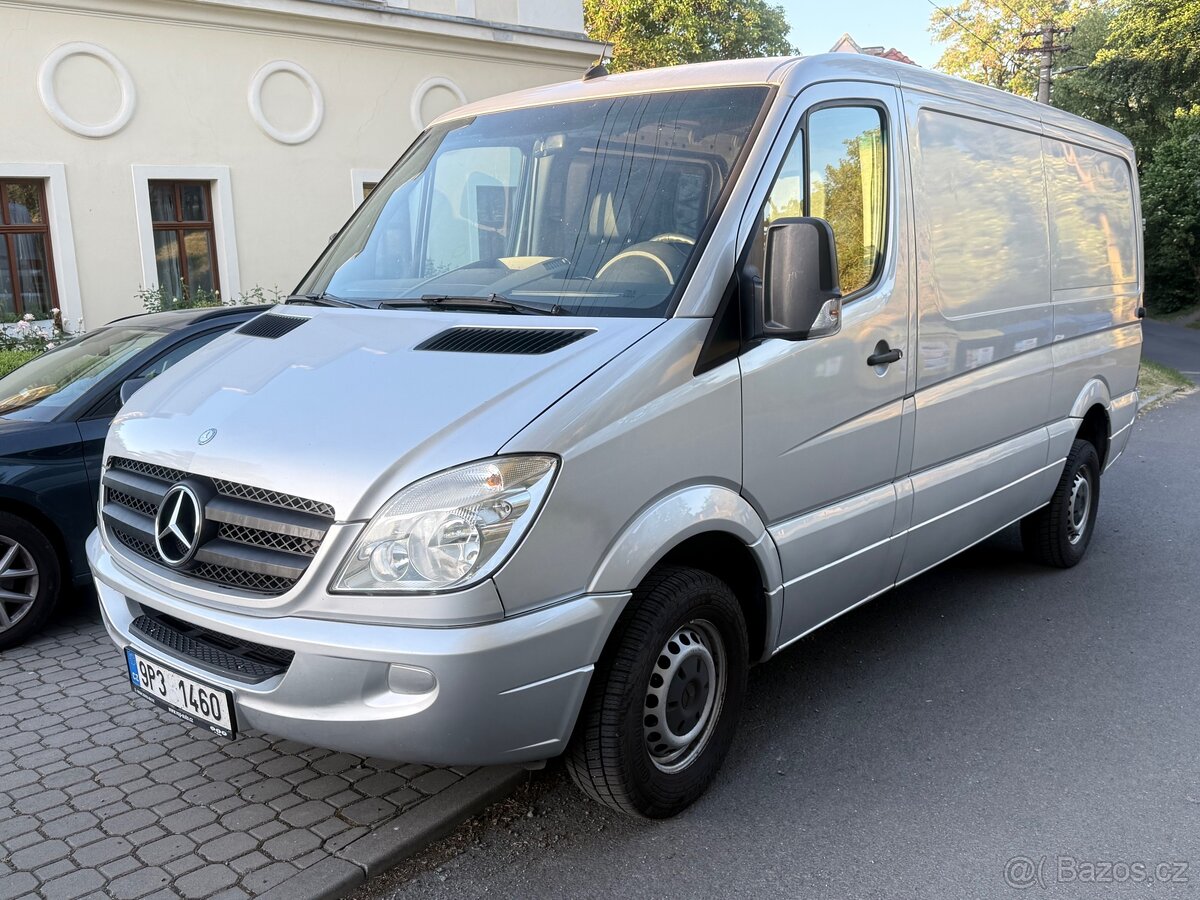 Mercedes Benz Sprinter - 2
