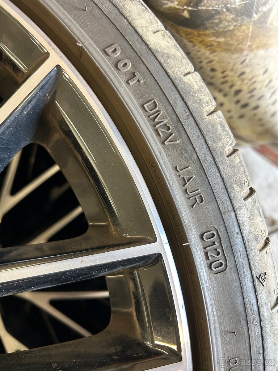 Letni pneu Dunlop 235/35-19 - 2