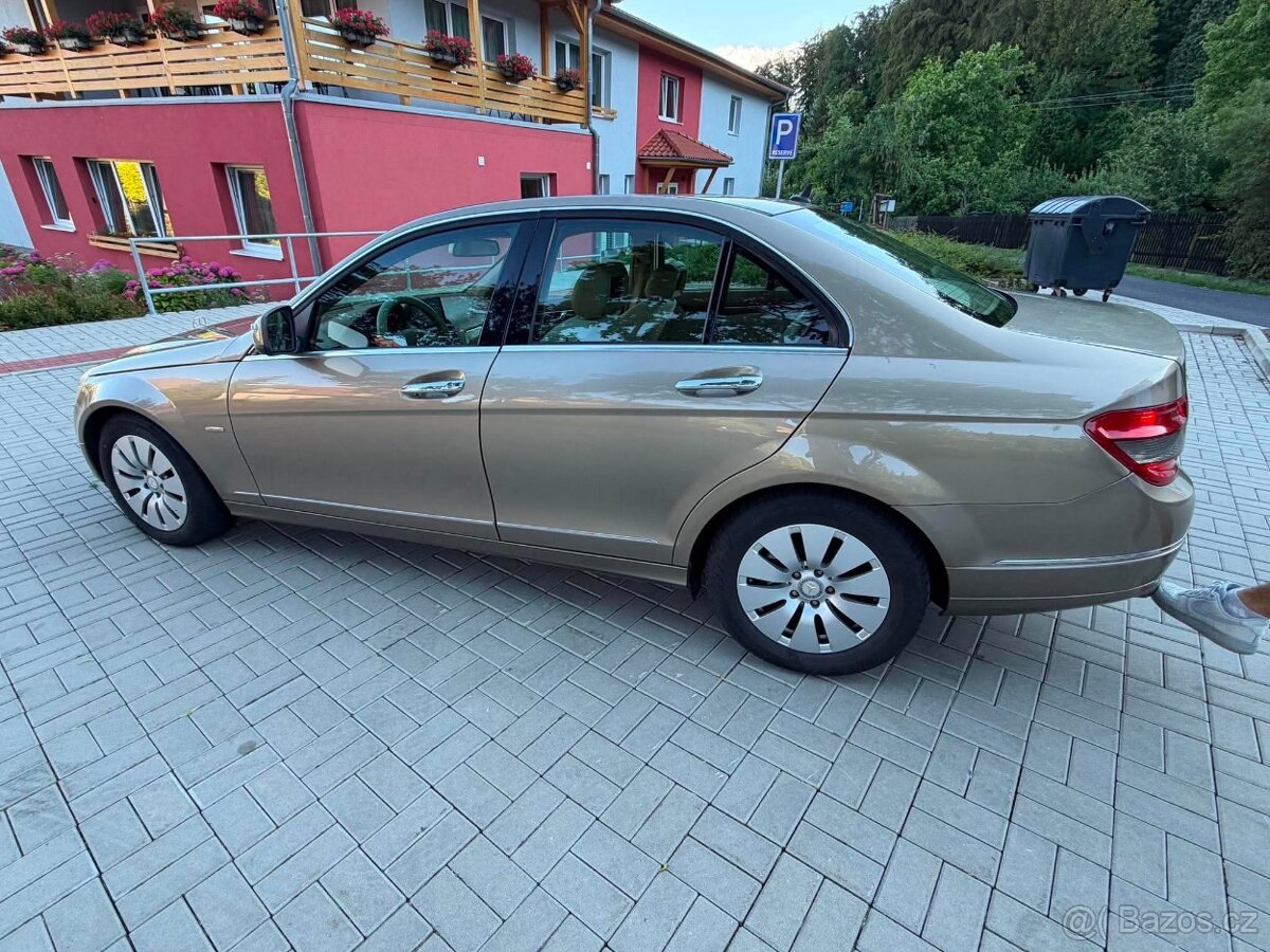 Mercedes C220 - 2