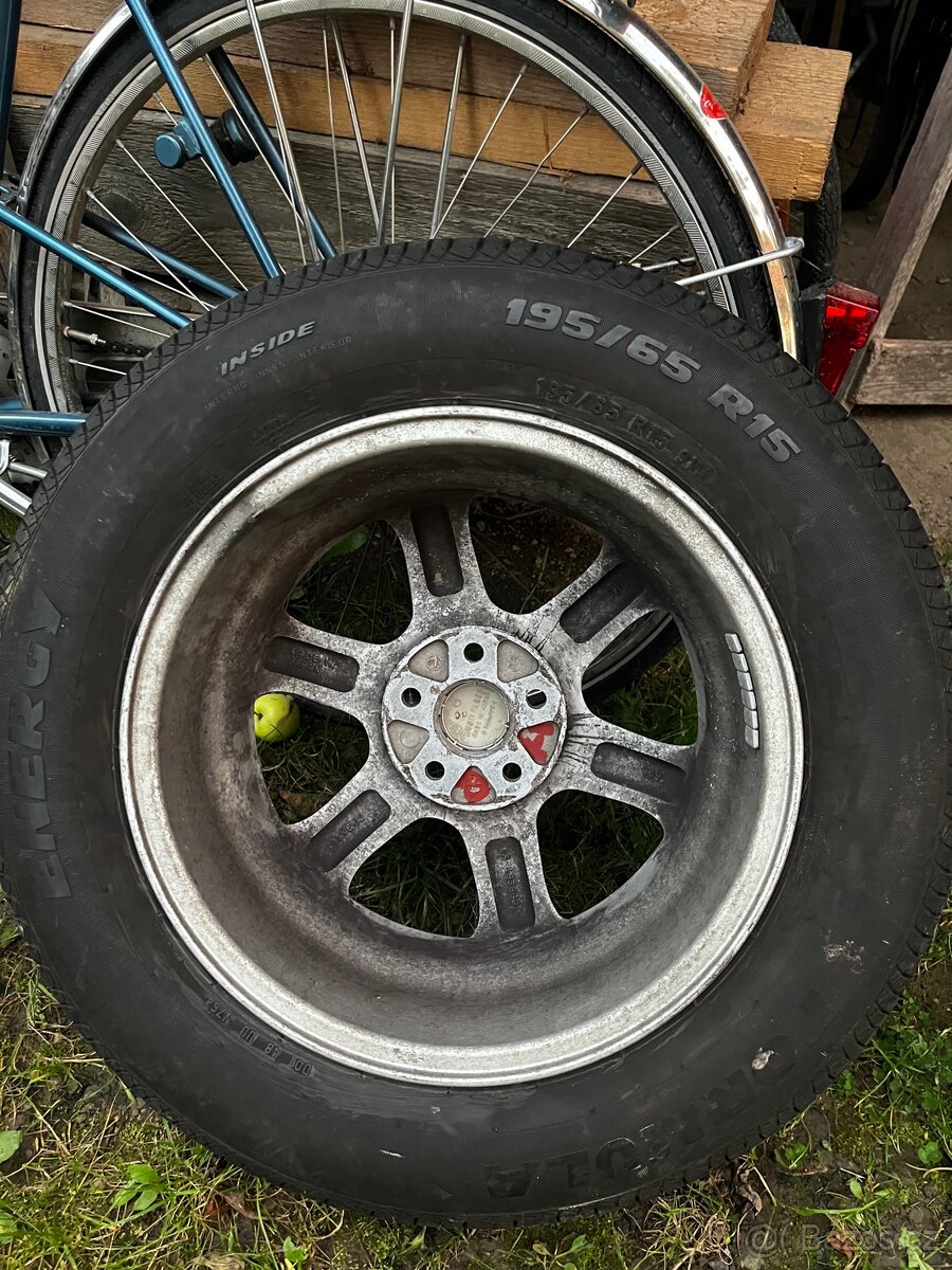 Disky s pneu 195/65 R15 - 2