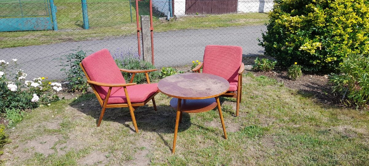 Retro křesla a stolek - 2