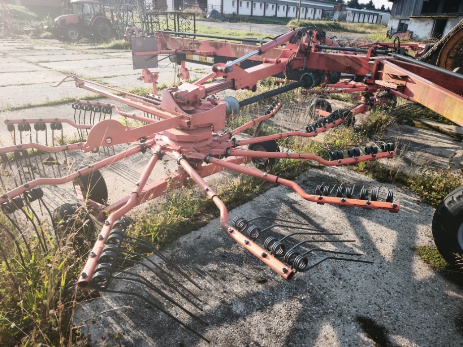 Shrnovač píce KUHN GA 8121 - 2