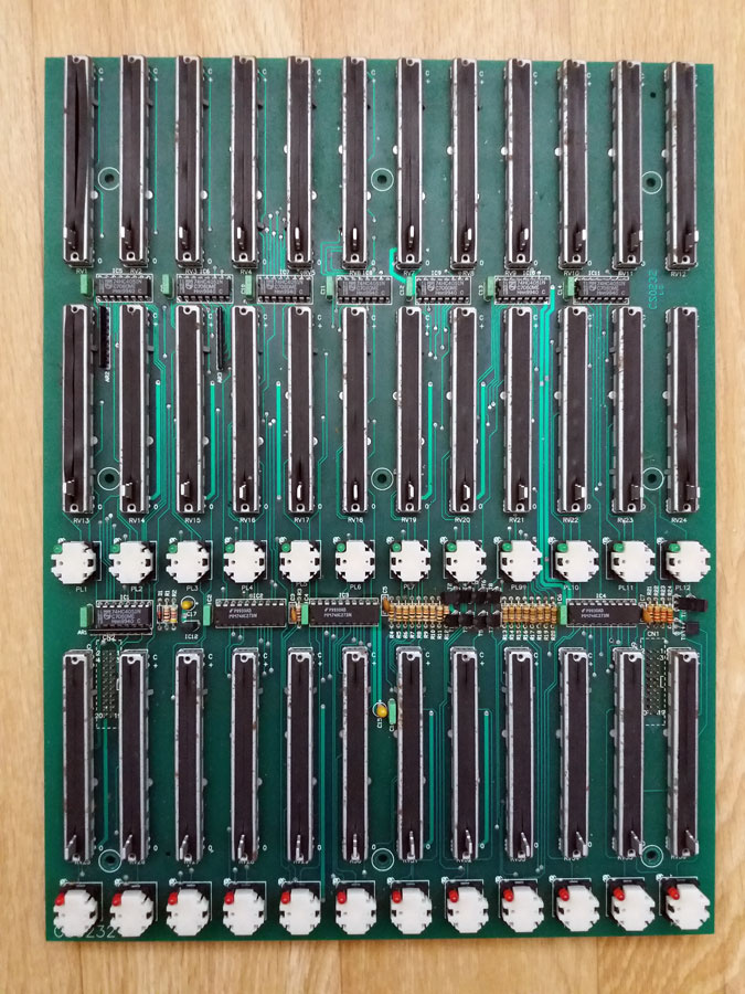 SGM Studio ScanControl 12/24 použité díly osvětlovací pult - 2