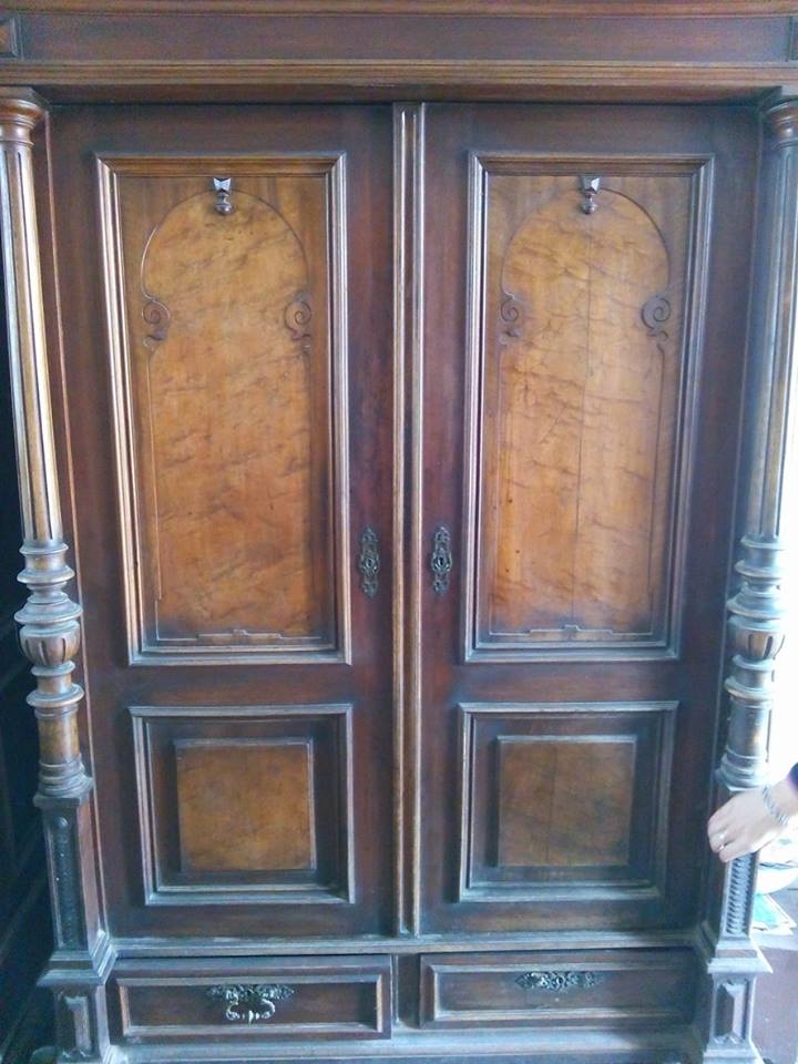 Starožitná dvoukřídlá skříň – barokní styl, masivní dřevo - 2