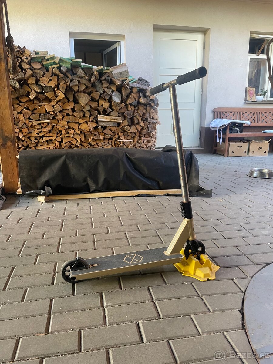 Native freestyle koloběžka - 2