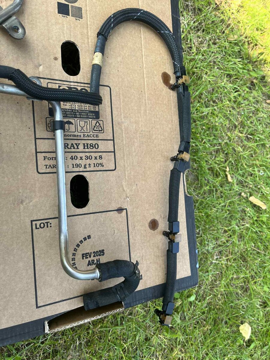 Zpětné vedení paliva 03L 130 235 N Škoda Superb CFGB - 2