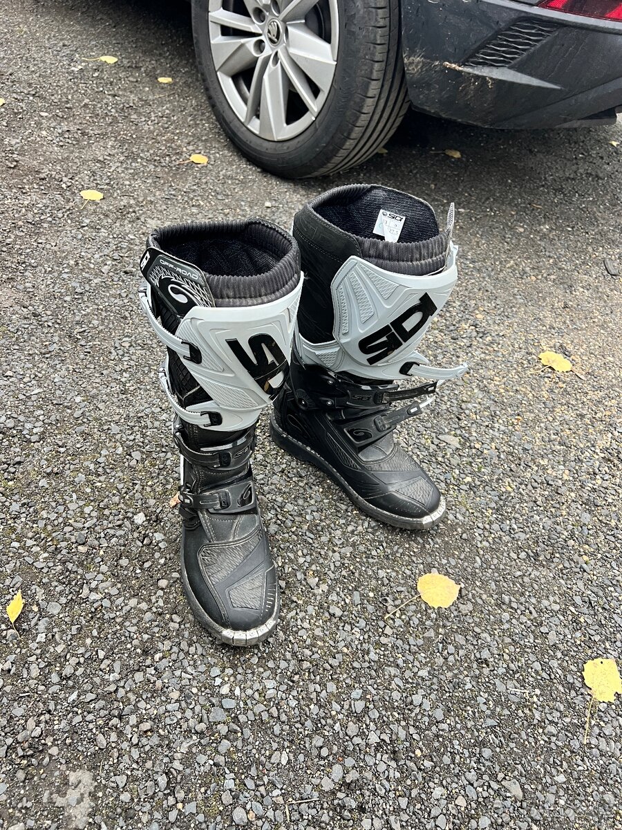 Helma, Boty, chrániče, vesta, kalhoty - 2