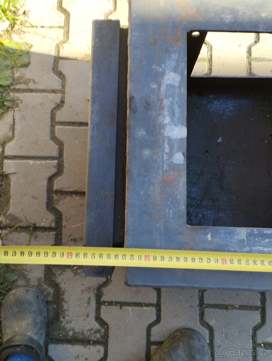 Podstavec pod kotel - 2