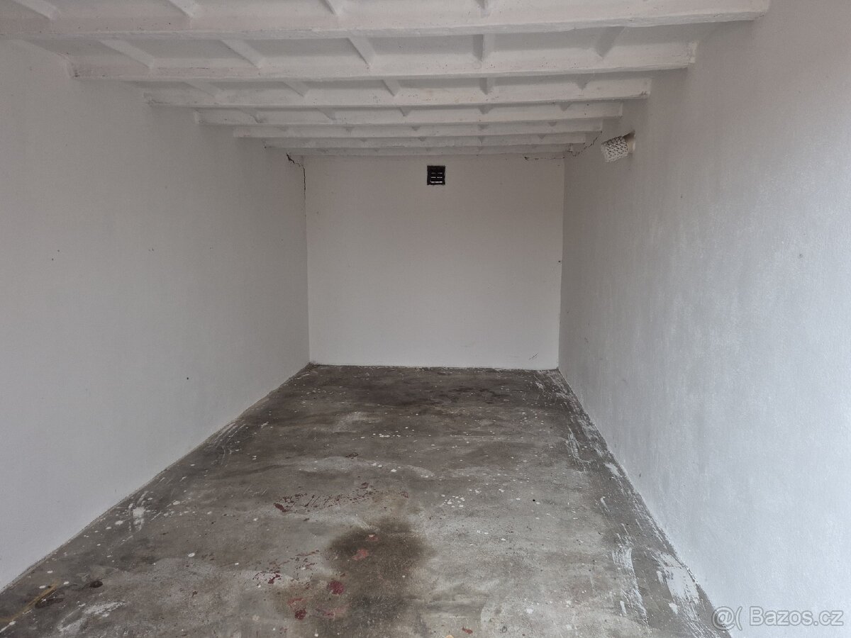 Pronájem garáže v ulici Ant. Janouška - 2