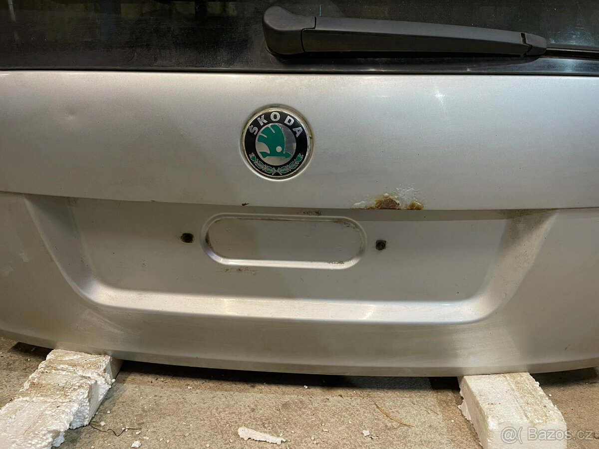 Páté dveře Škoda Octavia 2 facelift - 2
