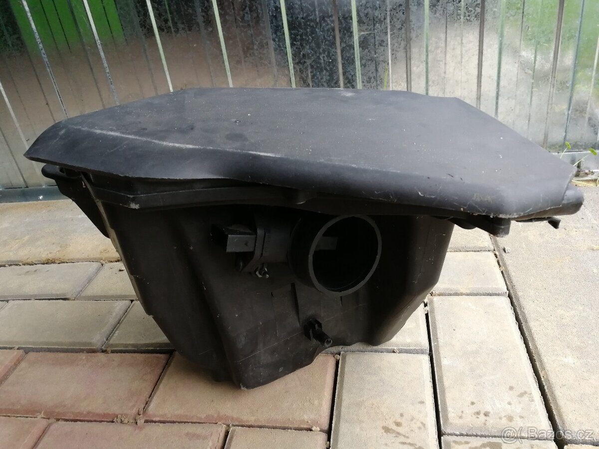 BMW E46 318i airbox + váha vzduchu - 2