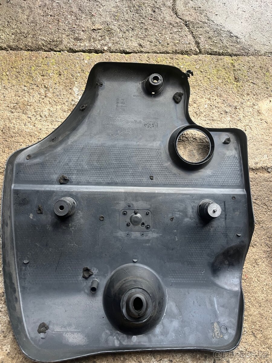 Kryt motoru 1.9tdi - 2