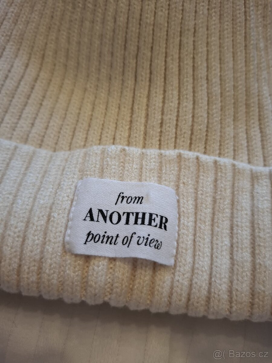 Béžová dámská čepice - 2