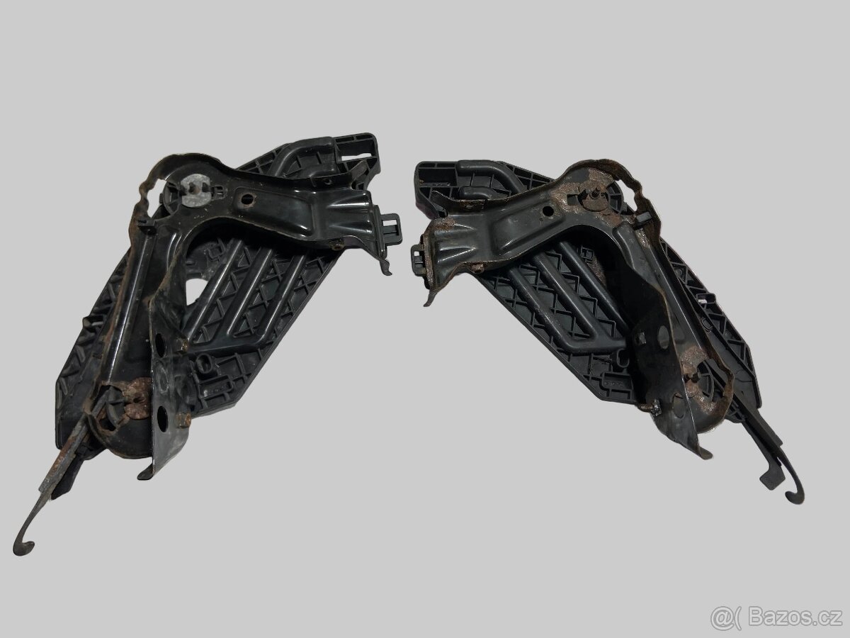 Držáky světel Škoda Octavia 2 FACELIFT - 2