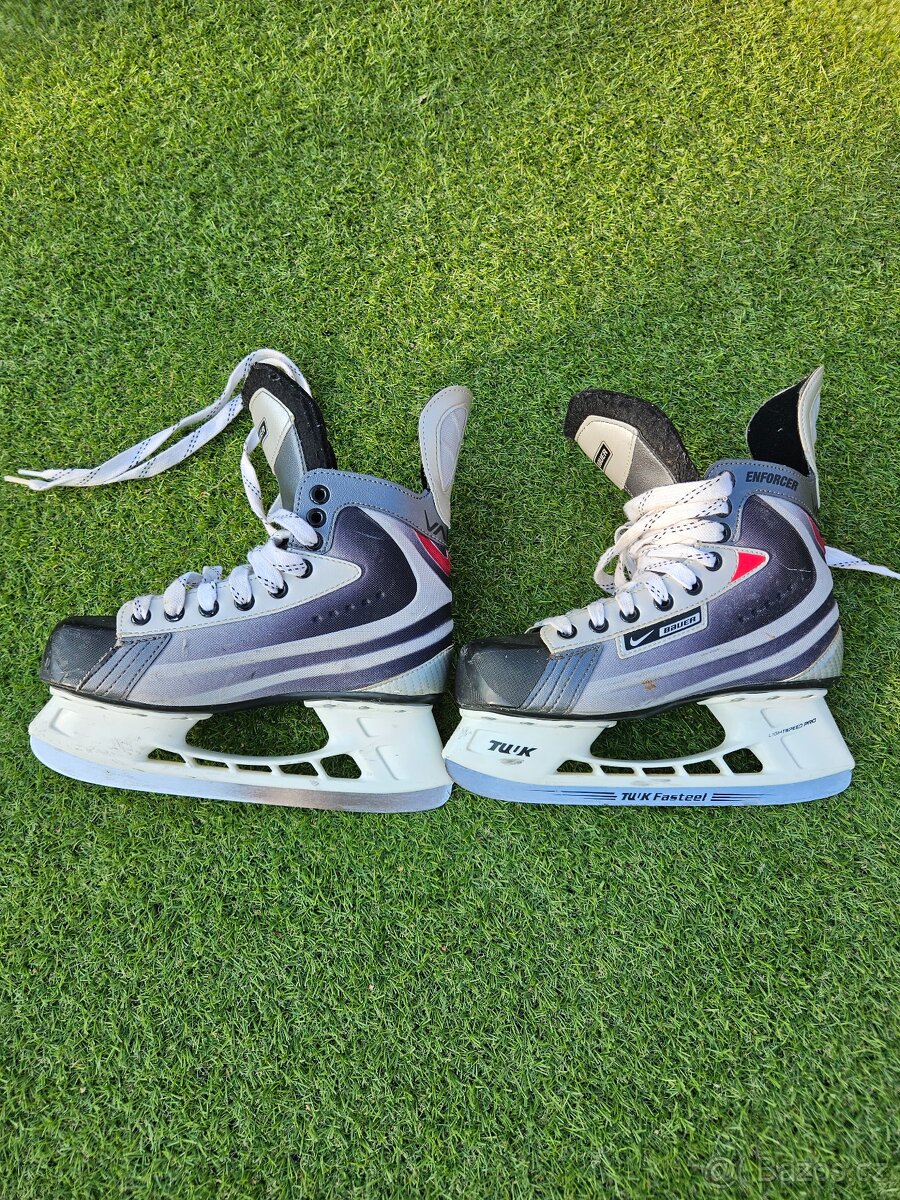 Hokejové brusle vel 38,5 - 2