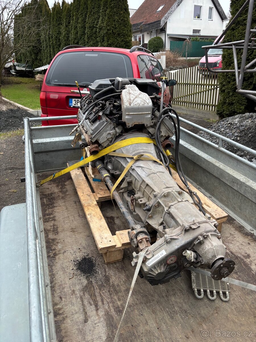 Motor V8 Hemi 5,7 (VÝMĚNA) - 2