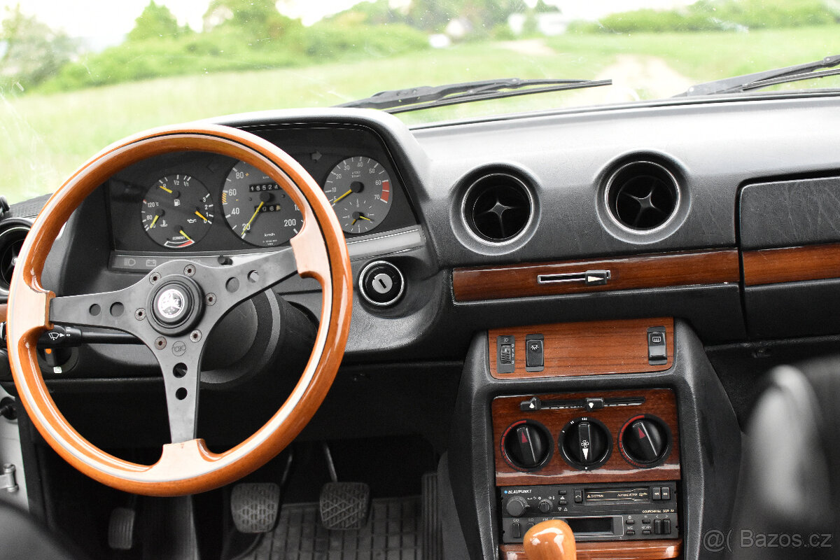 Mercedes-Benz W123 Coupe 230CE - 2