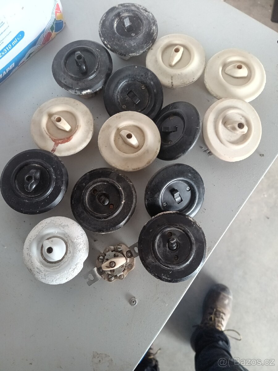 Retro zásuvky vypínače - 2