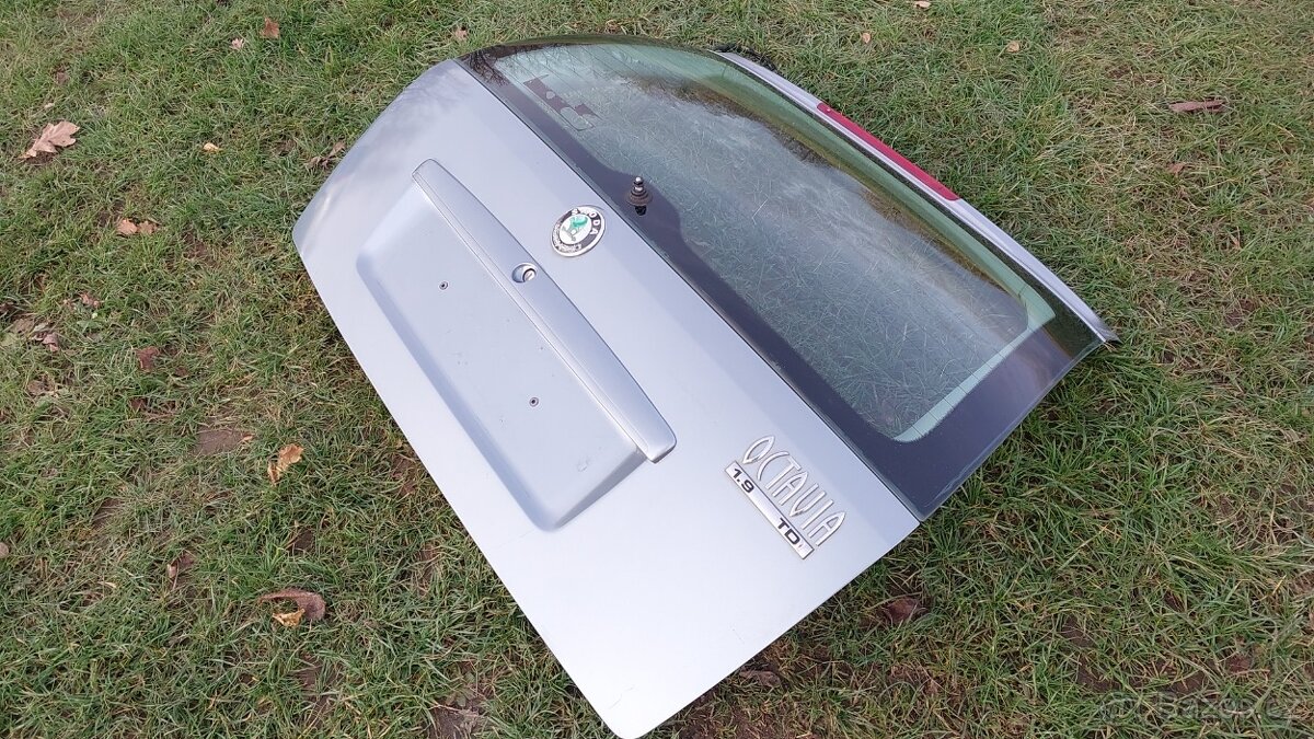 ŠKODA OCTAVIA 1 – DVEŘE KUFRU COMBI ŠEDÁ - 2