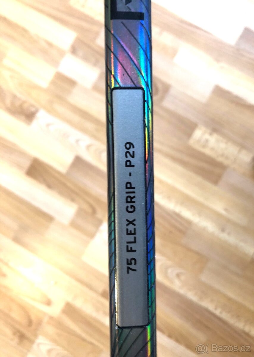 HůlCCM Ribcor Trigger 8Pro, flex 75, pravá 29 - 2