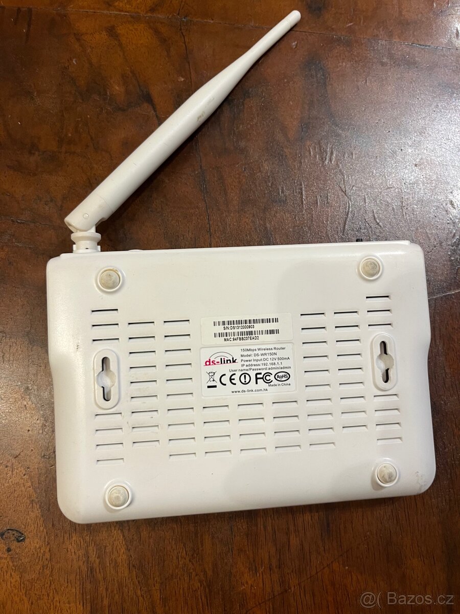 Wi-Fi router značky DS-Link - 2