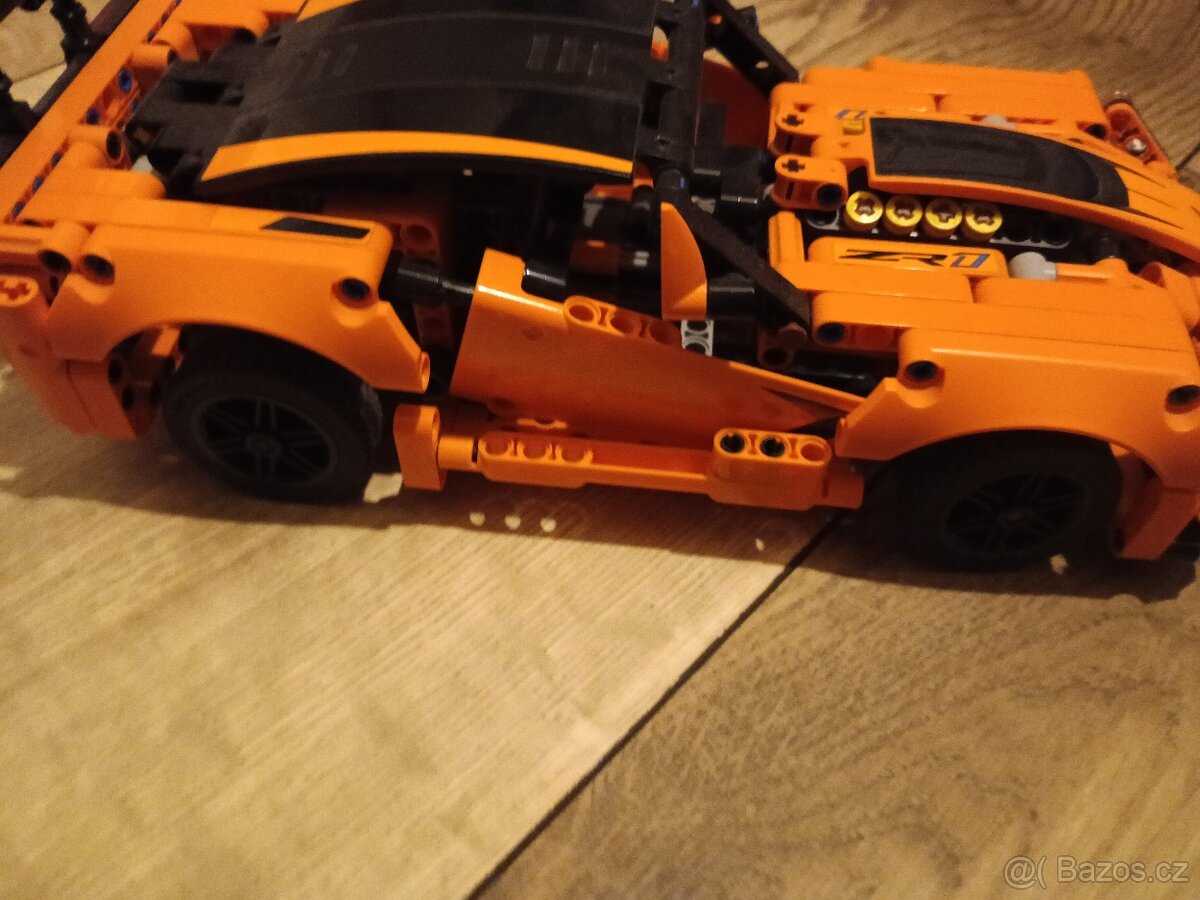 Lego technic auto - 2