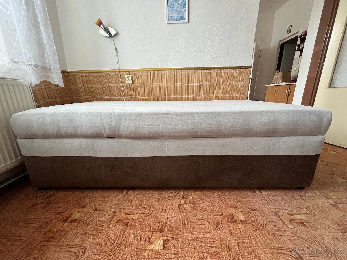Postel s úložným prostorem - 2
