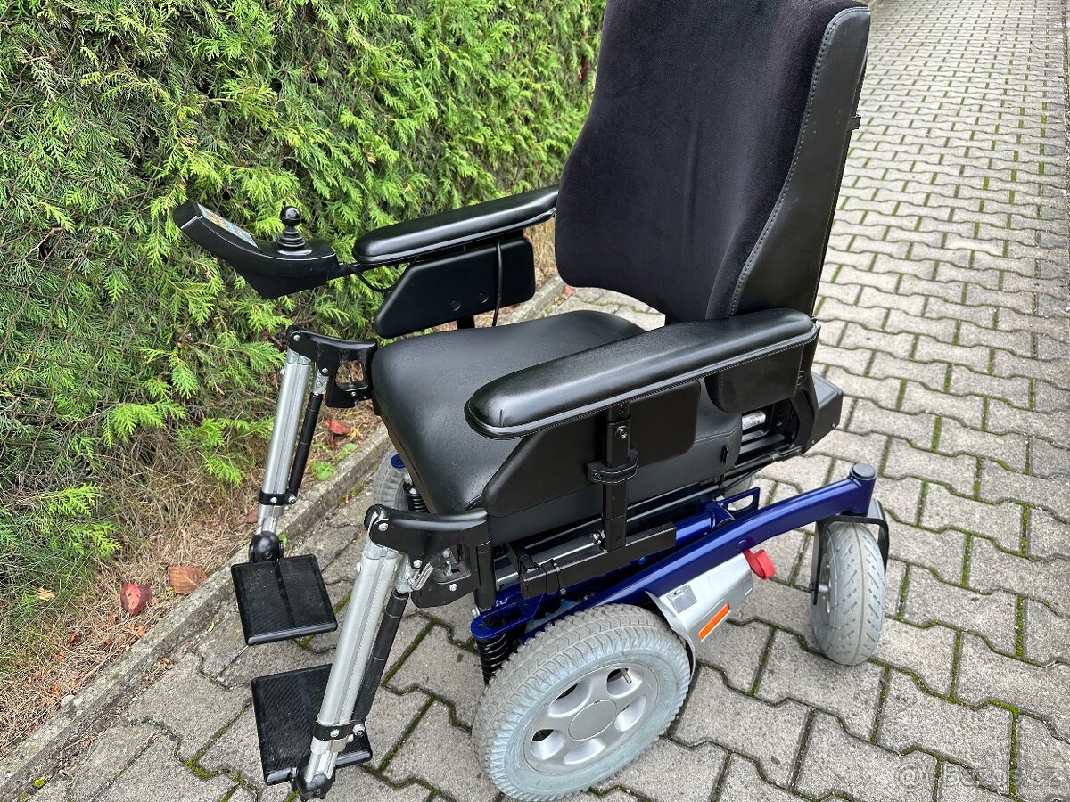 Elektrický invalidní vozík - 2