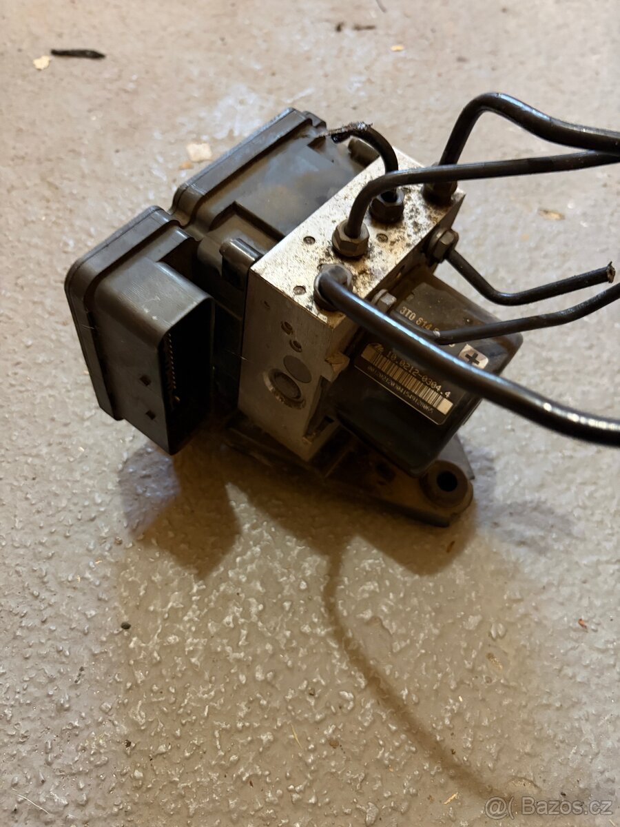Řídící jednotka ABS ESP 3T0907379C - 2
