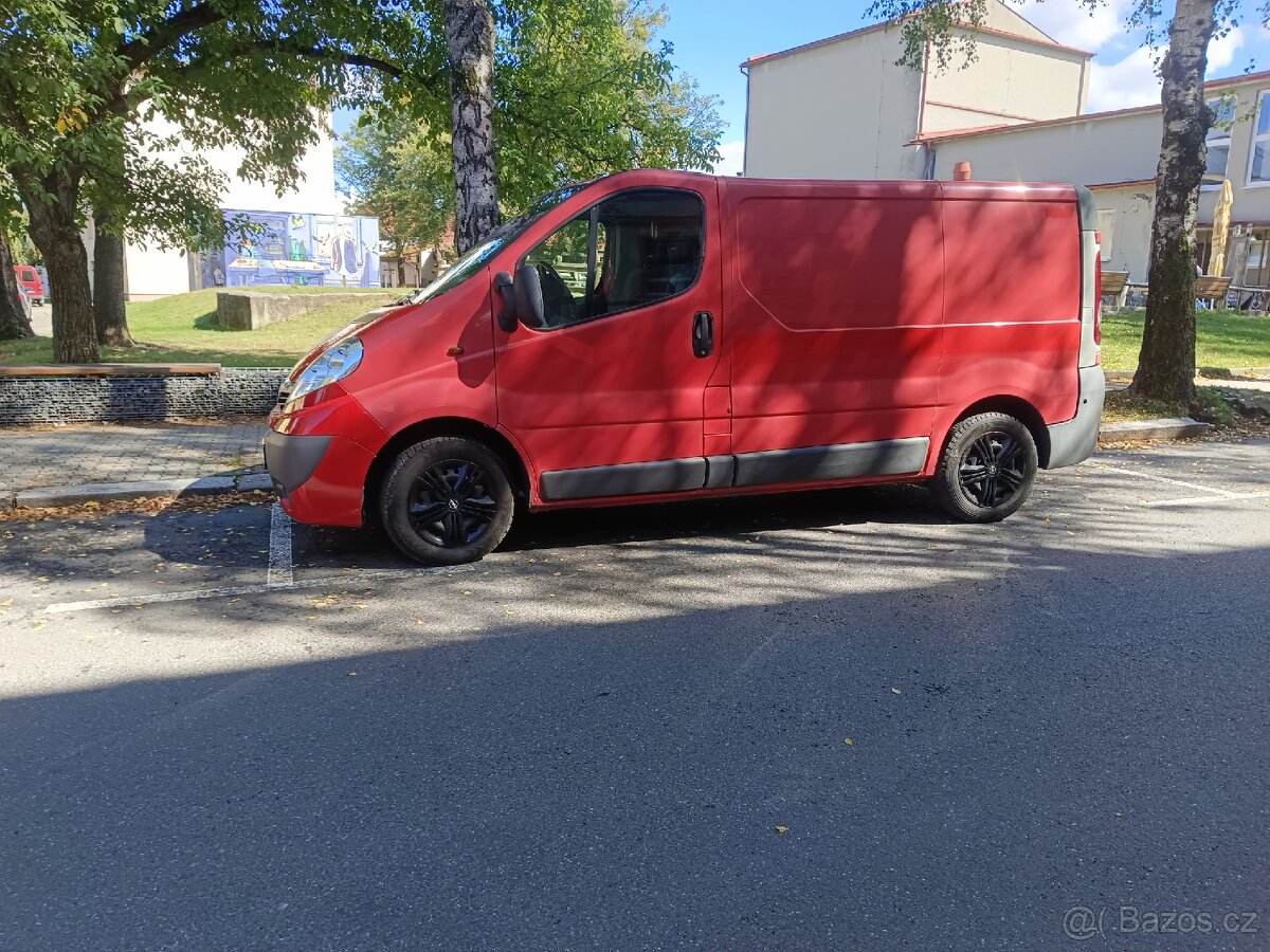 Opel Vivaro - 2