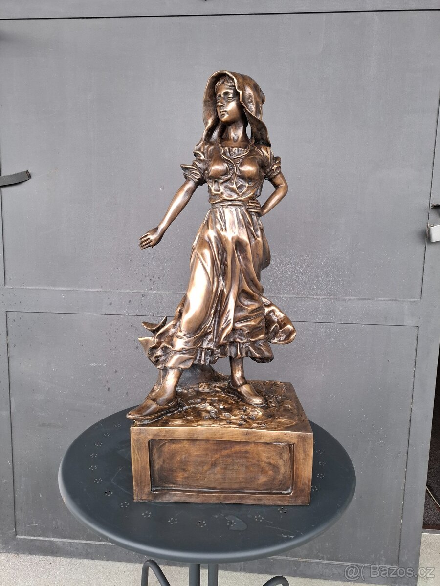Velká bronzová socha, značená - 2