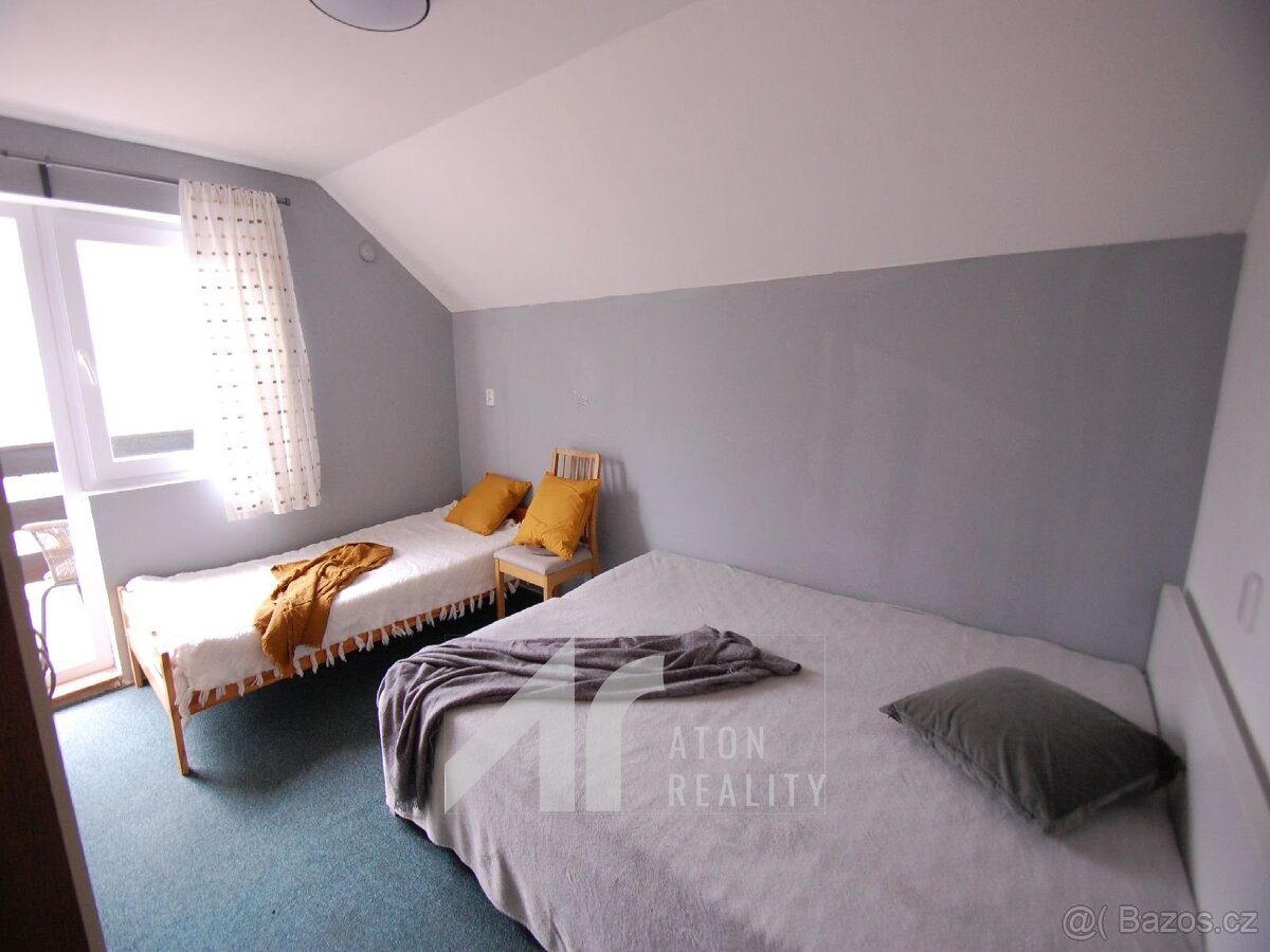 Bítov - rekreační chata podlahová plocha 100 m2 - vhodné na - 2