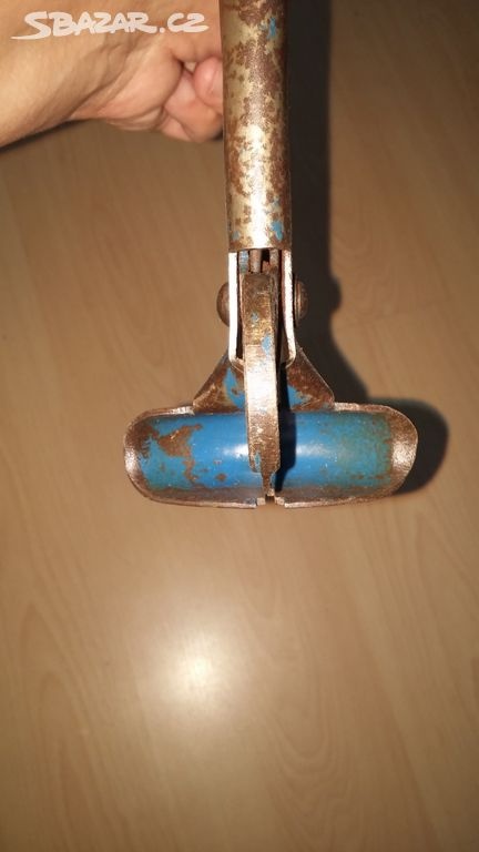 Staré kleště elektrikářské Bertmanky. - 2