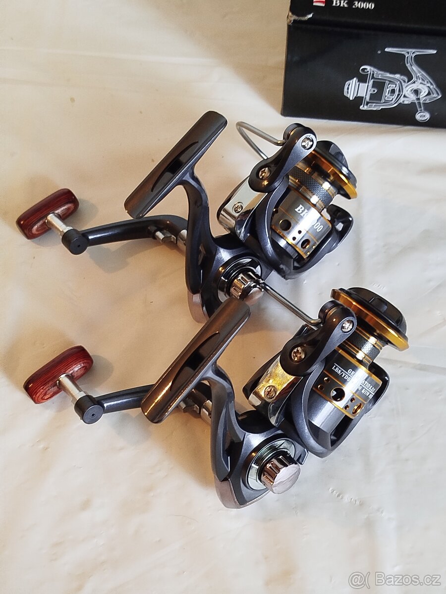 NOVÝ FEEDEROVÝ RYBÁŘSKÝ NAVIJÁK BK3000 - 2
