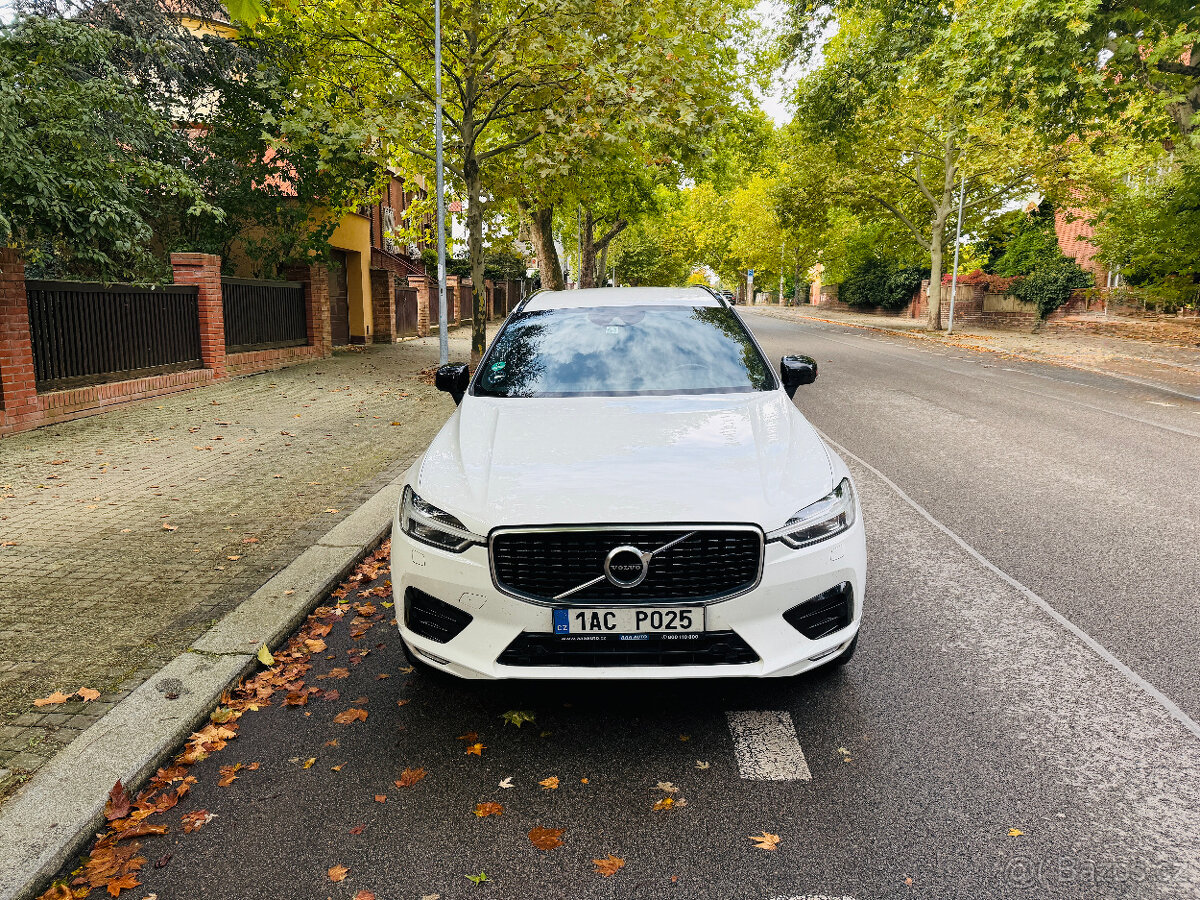 Volvo XC60 D4 R-Design, 140 kW, nez. topení, tažné zar. - 2