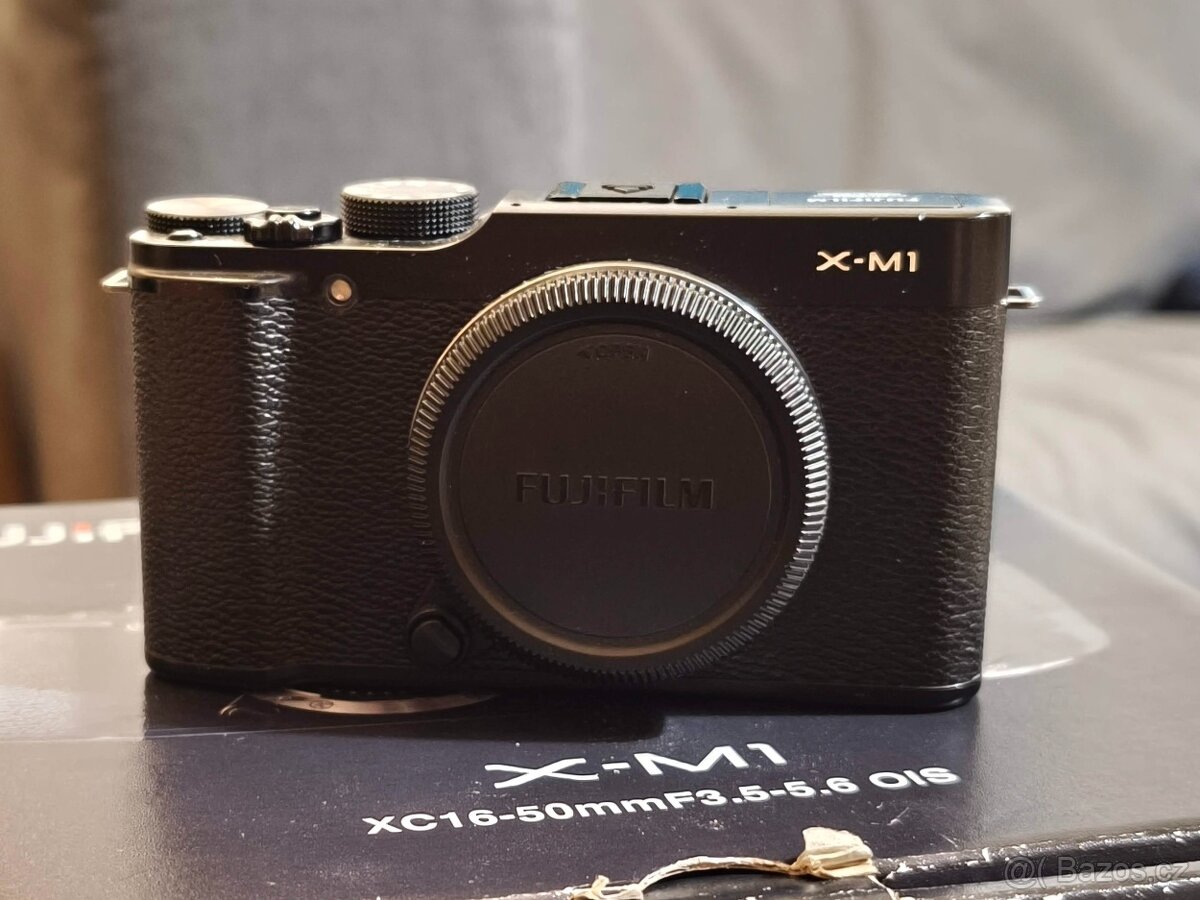 Fujifilm X-M1 + Fujinon XC 16-50mm f/3.5-5.6 OIS II - 2