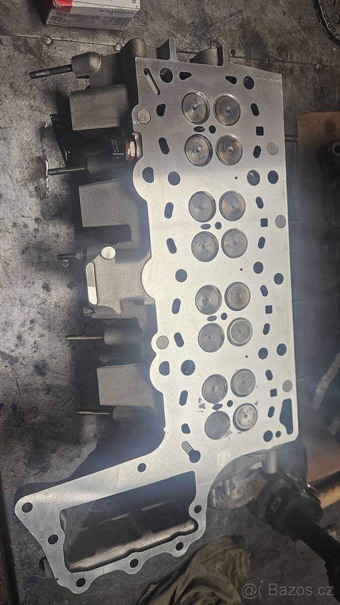 Bmw e87 M47 hlava motoru - 2