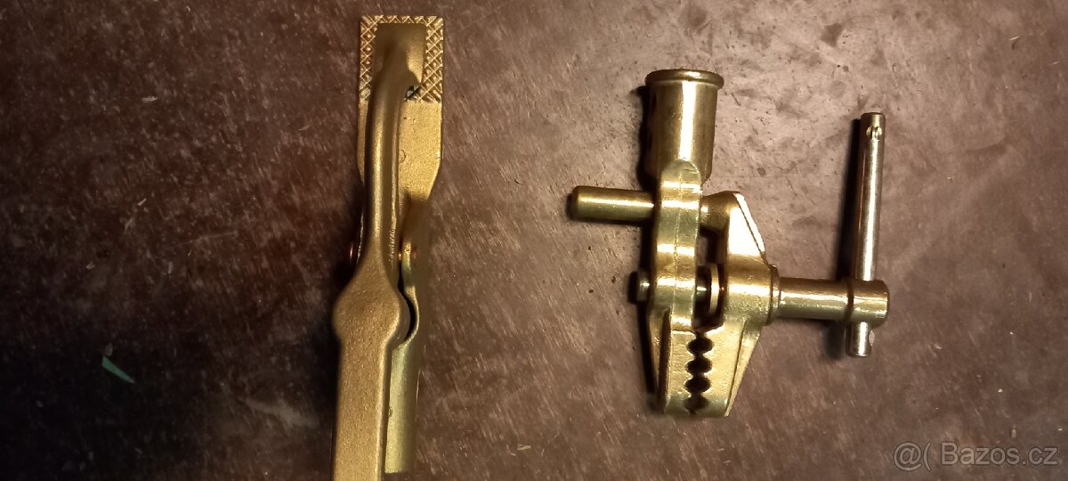 Zemnící svěrka - 2