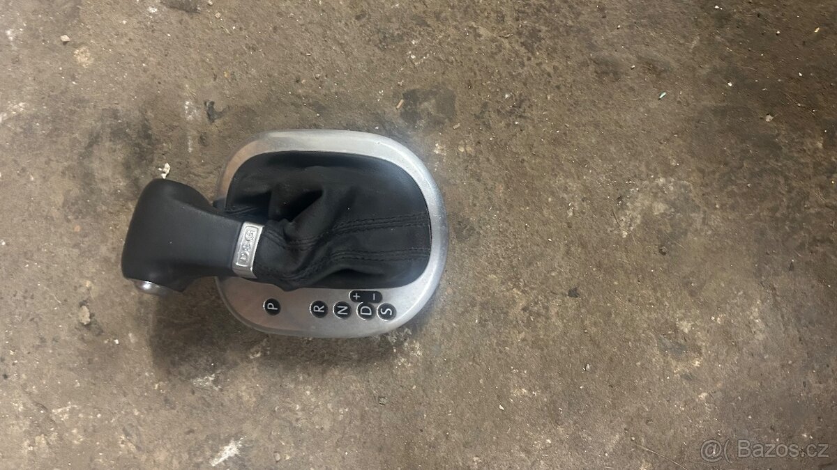 Hlavice / rukojeti řadící paky - 2