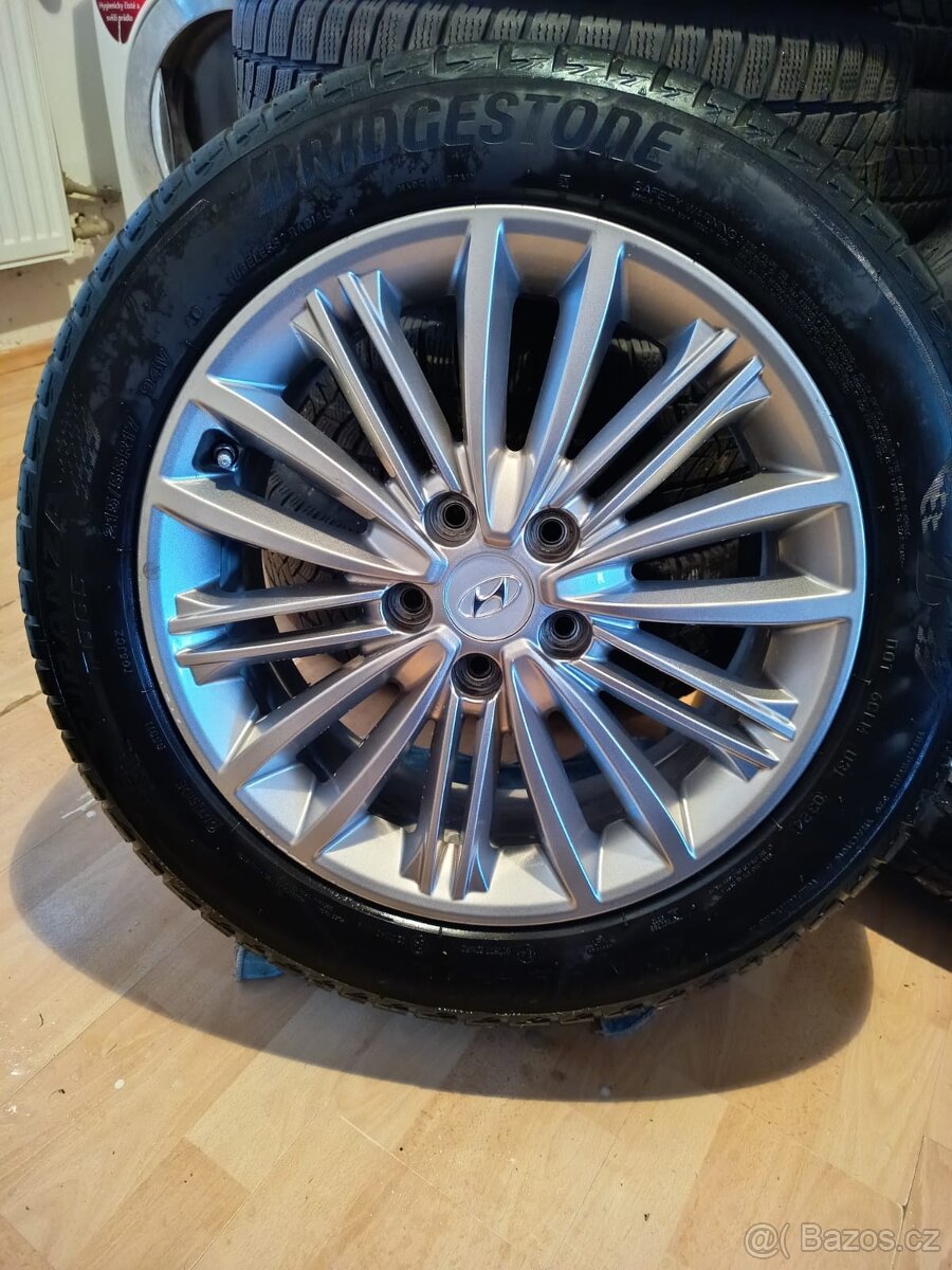 215/55R17 Hyundai Kona - 2