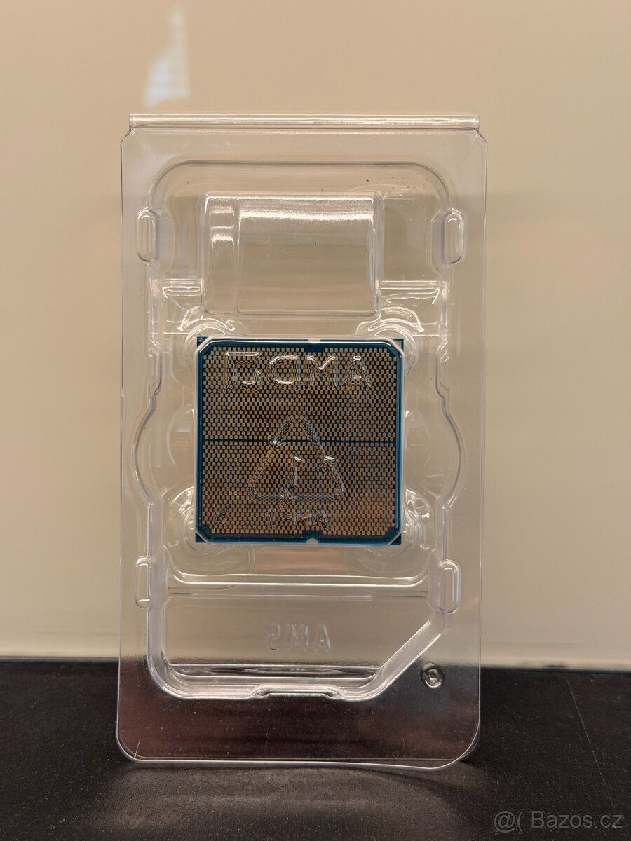 AMD Ryzen 9 9900X - 2