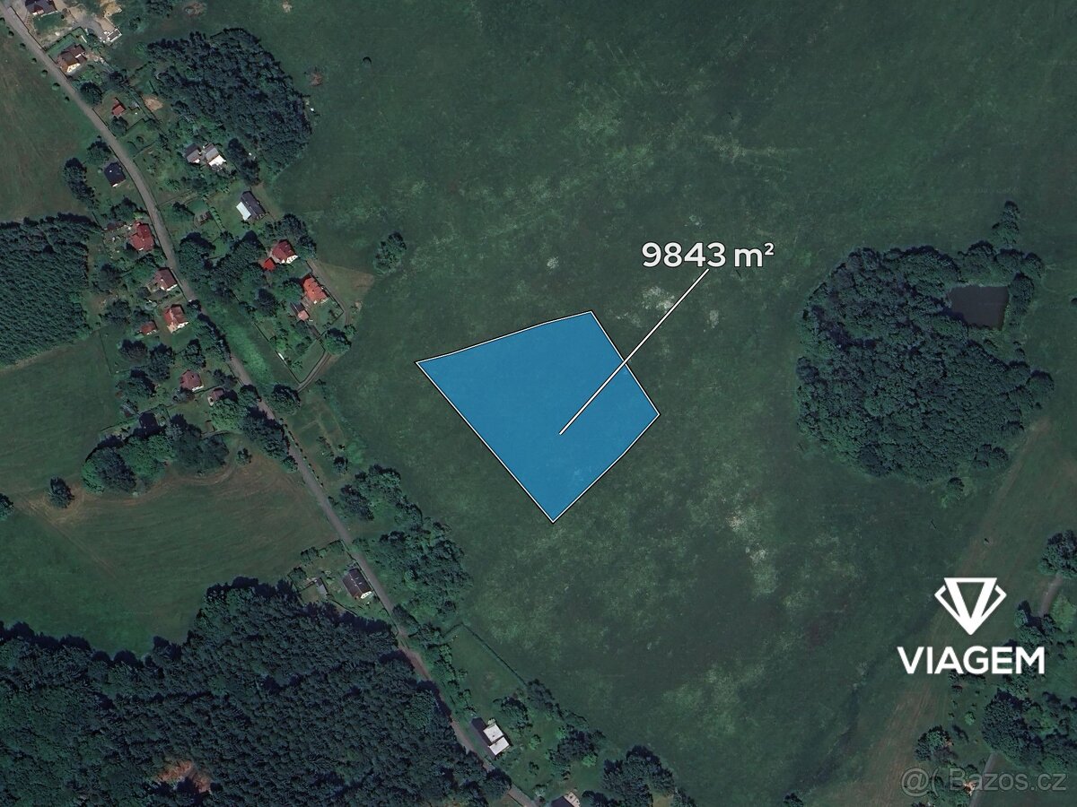 Pole 9 843 m² - 2