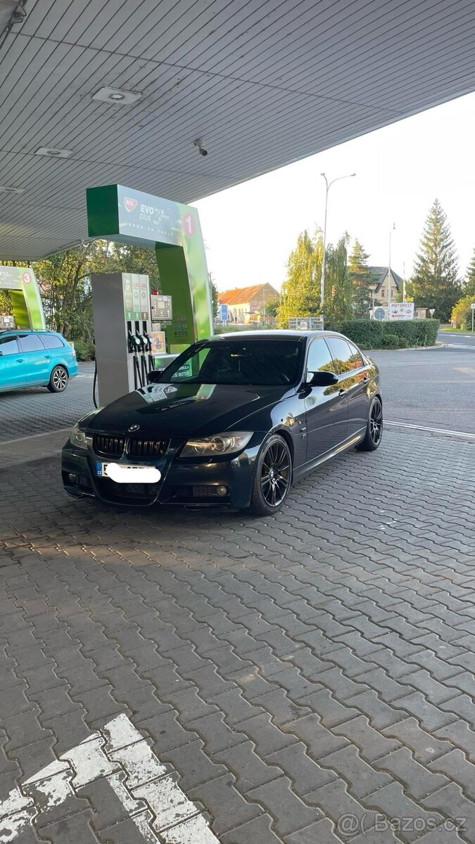 BMW e90 320d M47 M-paket - 2