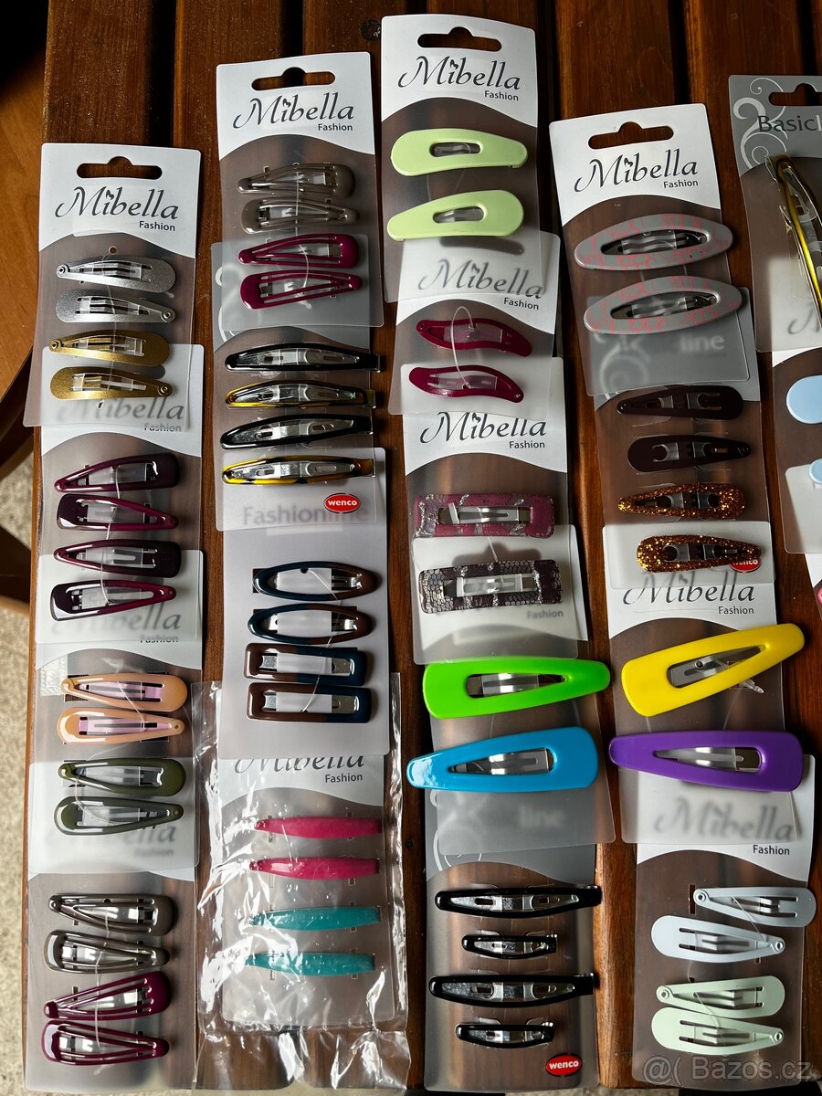 Sponky, skřipce, pírka, čelenky, gumičky do vlasů a jiné - 2