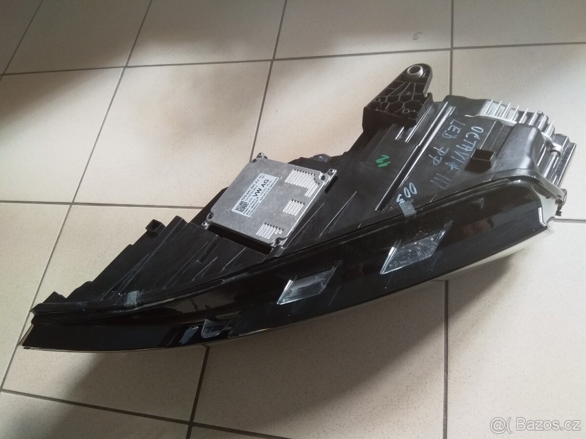 Pravý přední LED světlomet facelift - 2