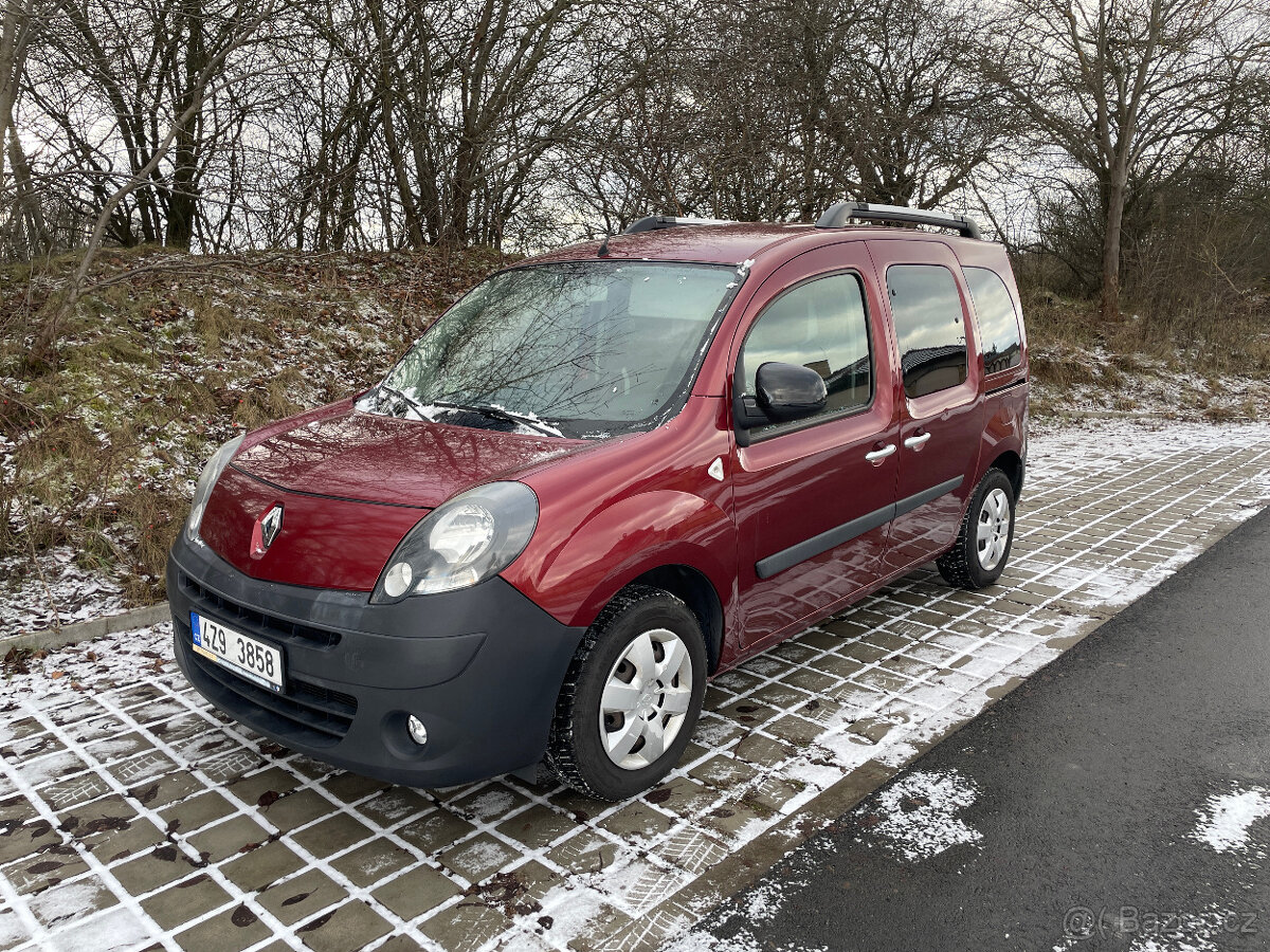 Renault Kangoo: rampa pro převoz vozíčkáře - 2