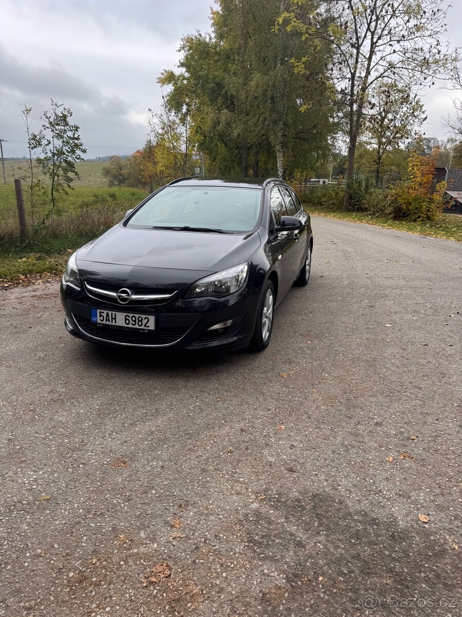Prodám Opel Astra J 1,6 nafta100 kw - 2