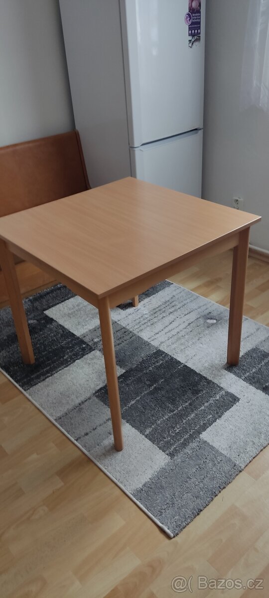 Jídelní stůl a židle - 2